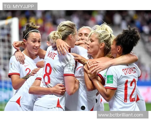 英格兰女足迎战法国队欧杯对决引发热烈期待与关注